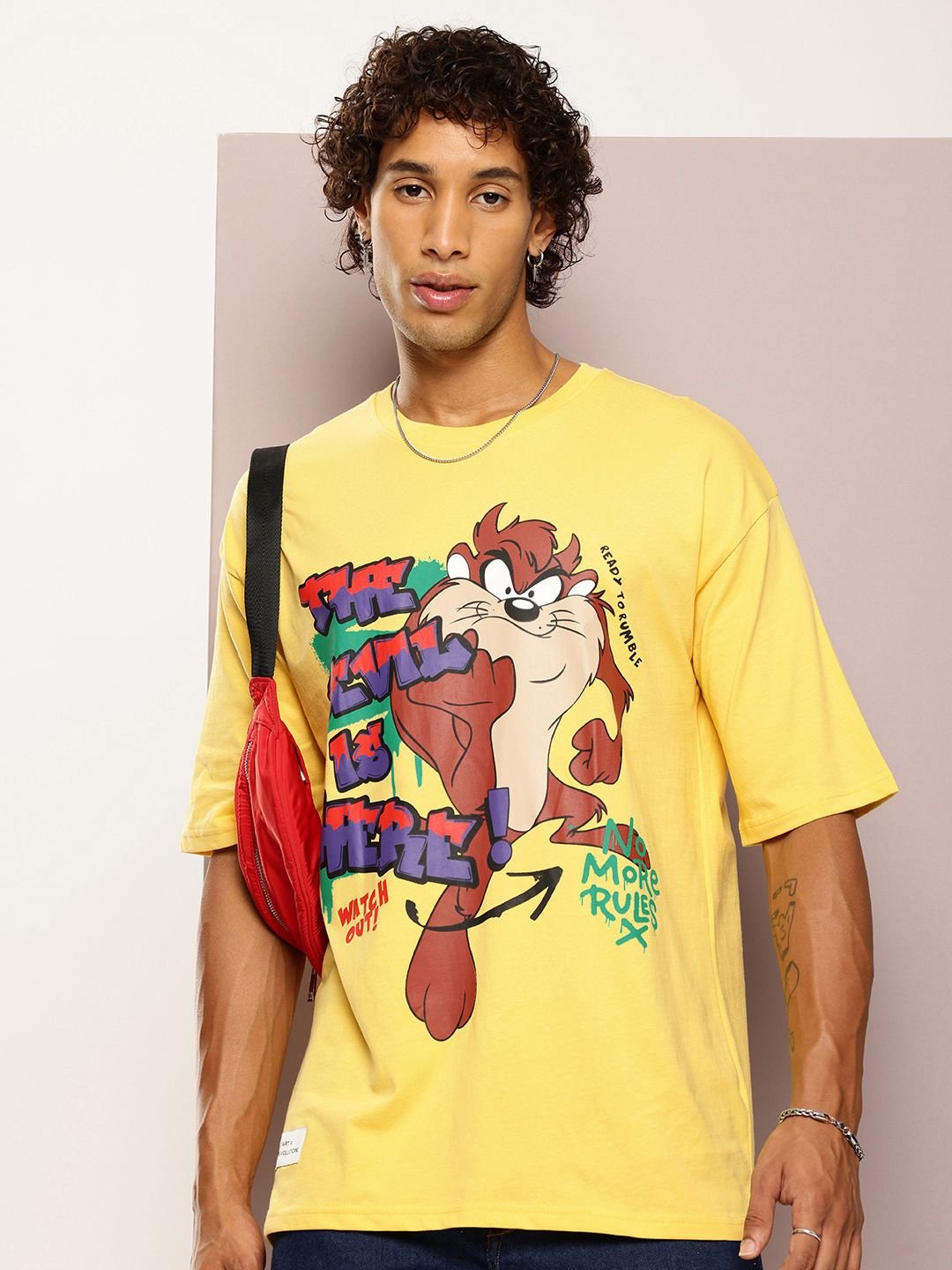 Kook N Keech Men Looney Tunes Printed Drop-Shoulder Sleeves Oversized Pure Cotton T-shirt